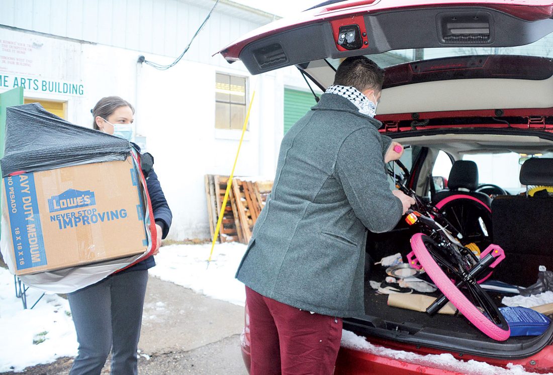 Salvation Army program distributes gifts for 560 children in Washington County | News, Sports, Jobs - Vimarsana News